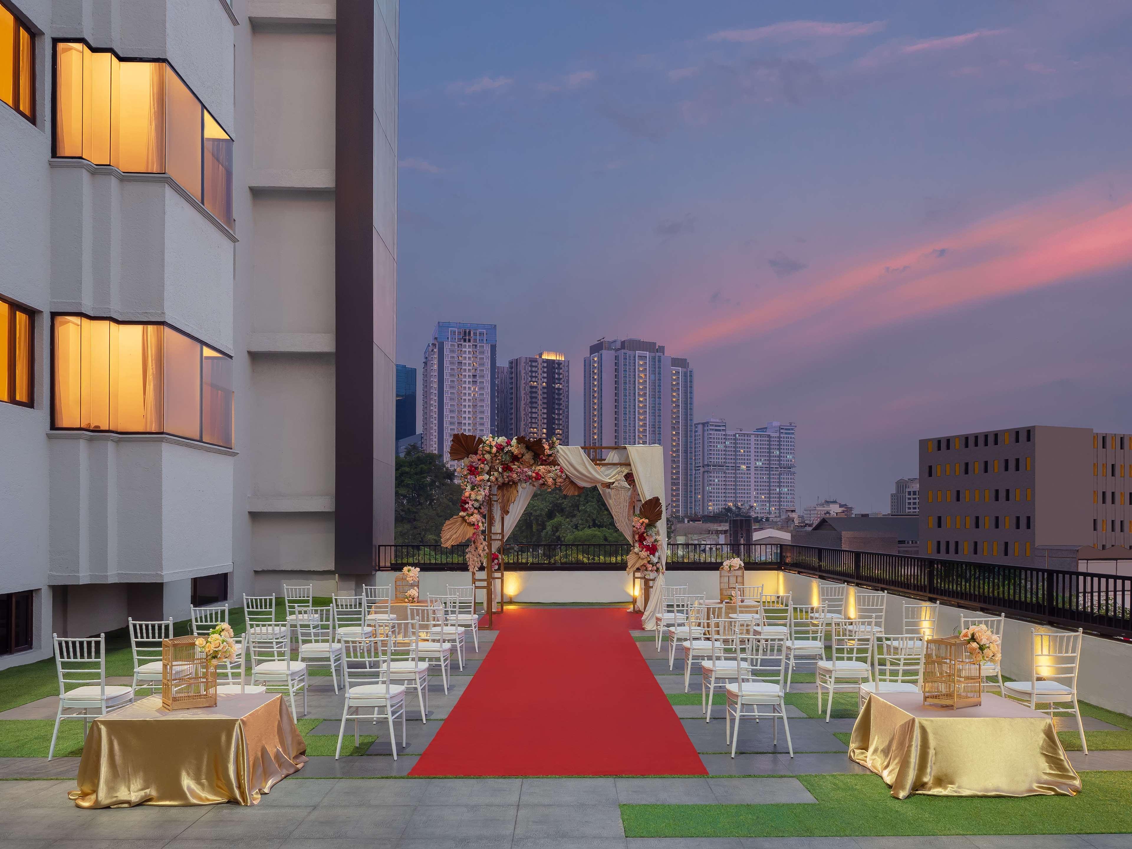 Aiho Hotel Medan Exterior photo