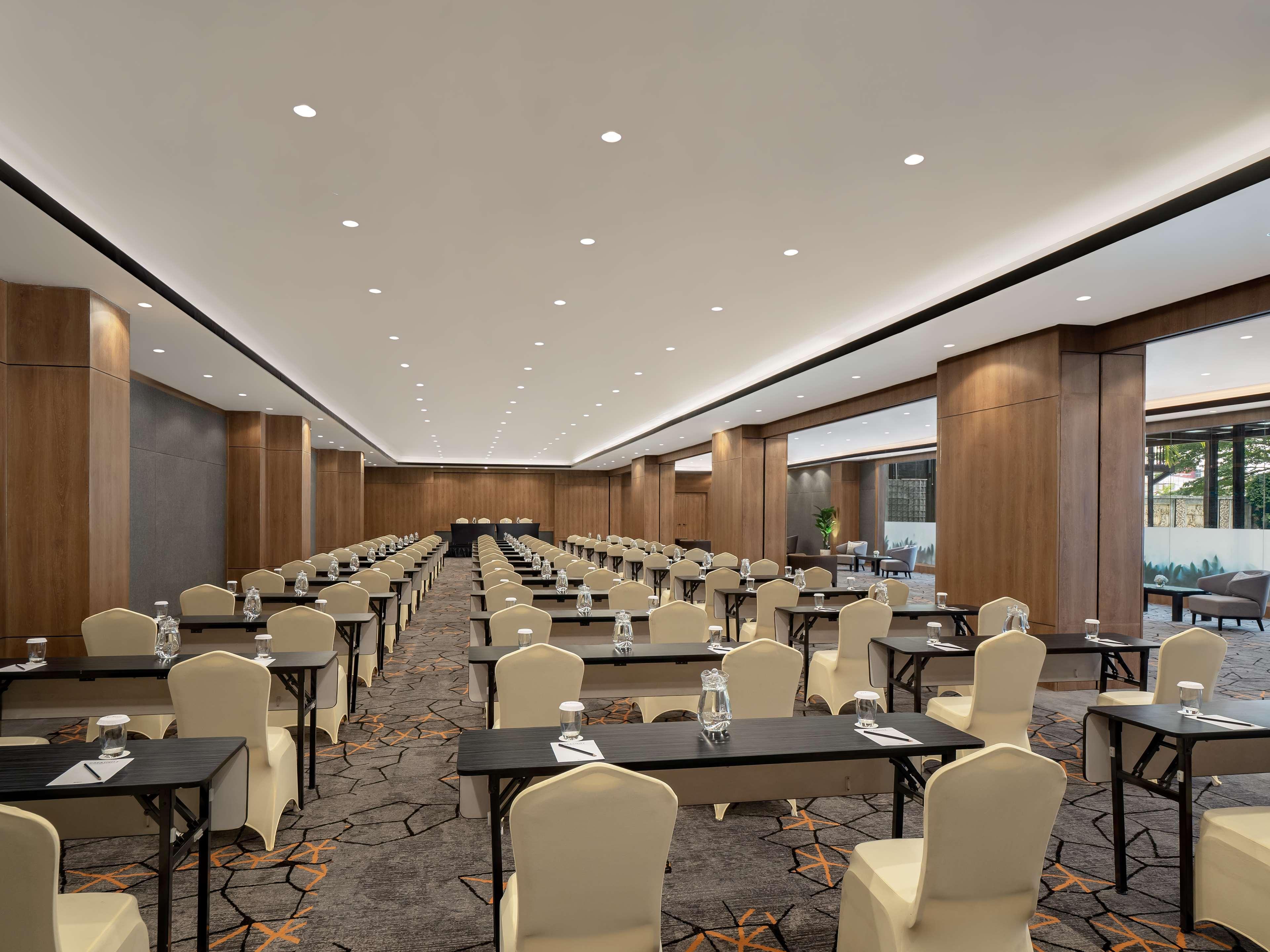 Aiho Hotel Medan Exterior photo