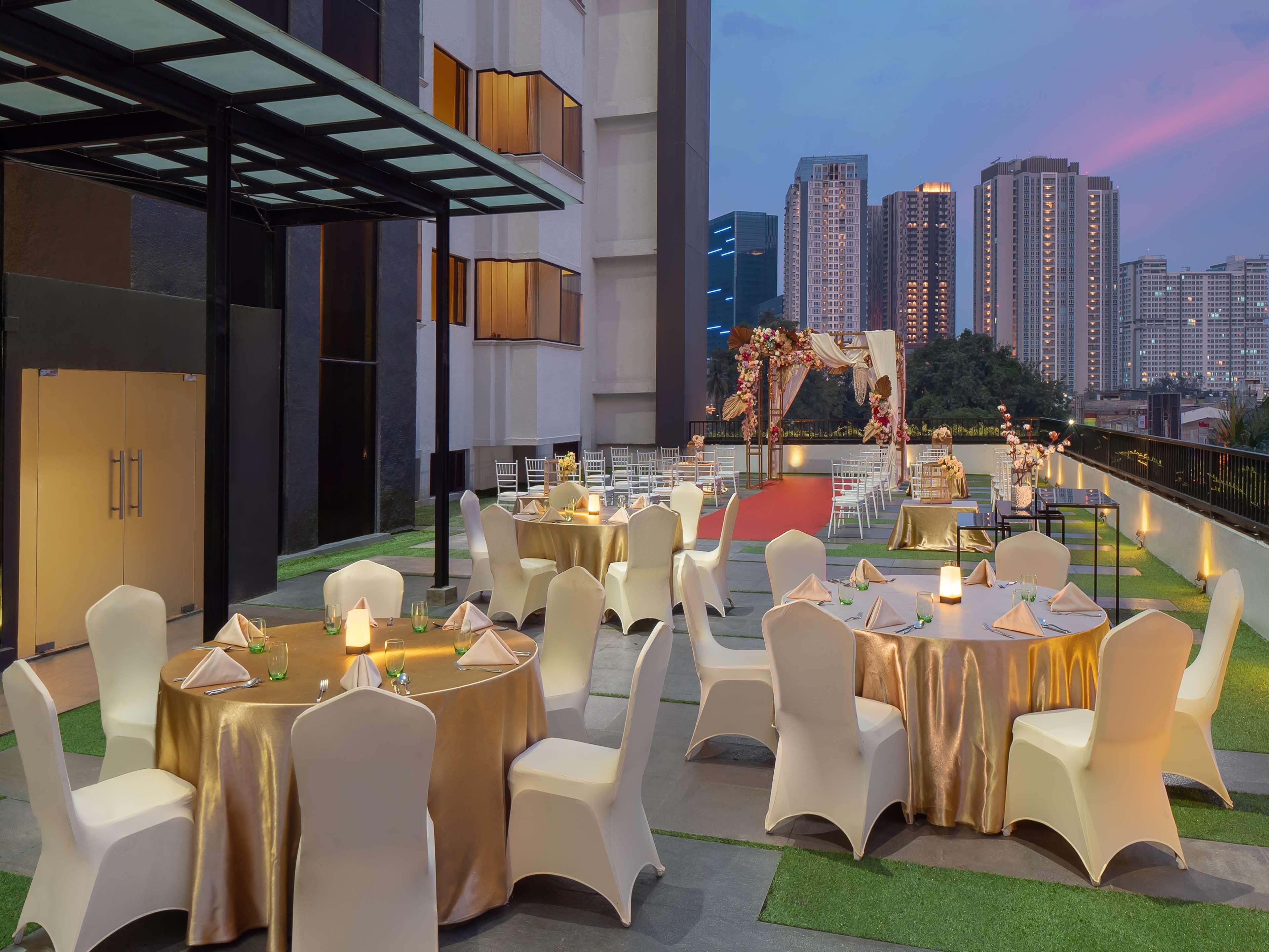 Aiho Hotel Medan Exterior photo